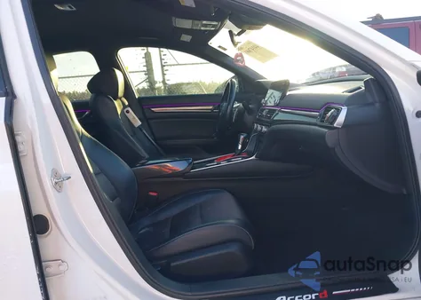 2018 Honda Accord Sport z USA, uszkodzony, nr VIN 1HGCV1F30JA057706